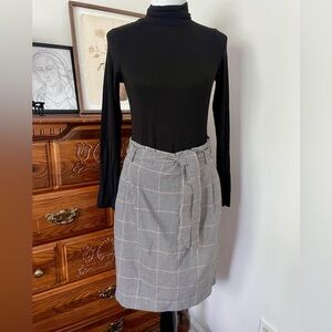 H&M Black and White Pencil Skirt